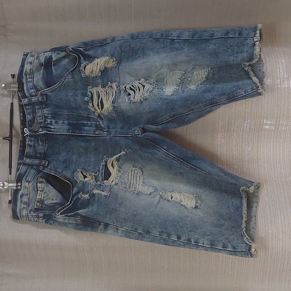Men jean distressed shorts size 32 - Picture 1 of 4